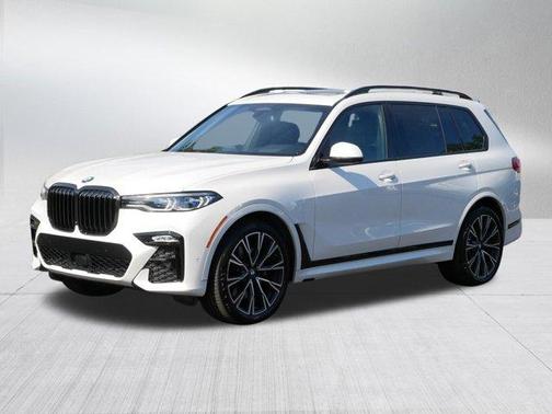 2022 BMW X7 M50i