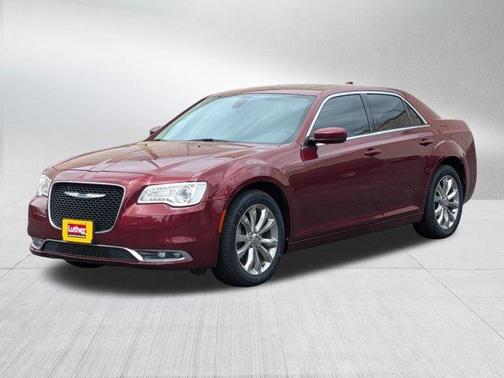 Velvet Red Pearlcoat 2017 Chrysler 300 Limited