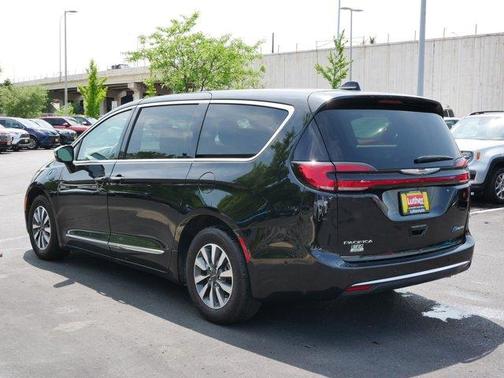 2023 Chrysler Pacifica Hybrid Limited
