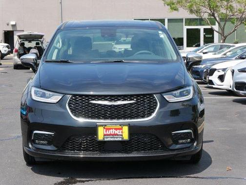 2023 Chrysler Pacifica Hybrid Limited