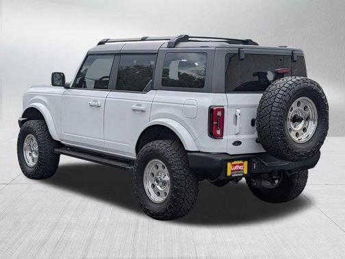 Oxford White 2023 Ford Bronco Base