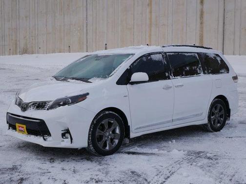 2020 Toyota Sienna SE