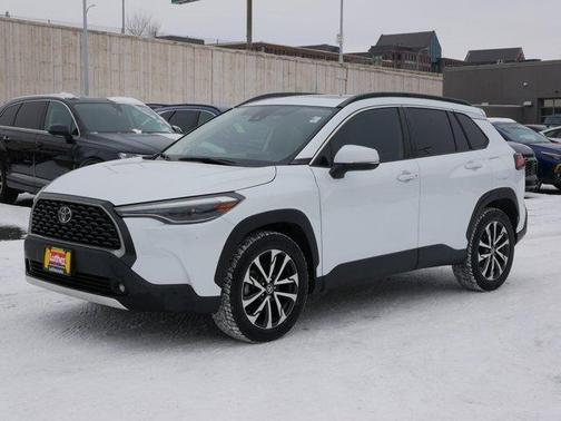 2022 Toyota Corolla Cross XLE