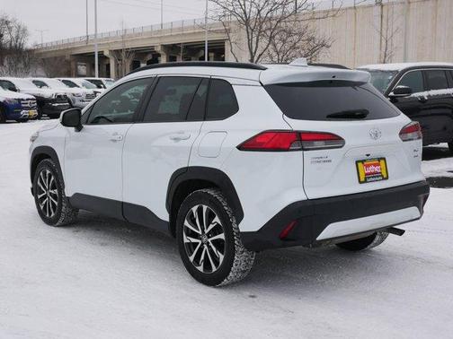 2022 Toyota Corolla Cross XLE