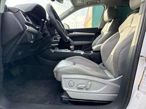 2018 Audi Q5 2.0T Premium Plus