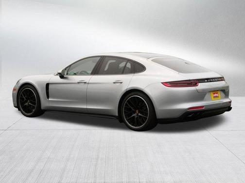 2018 Porsche Panamera 4S