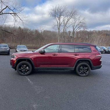 2024 Jeep Grand Cherokee L Laredo