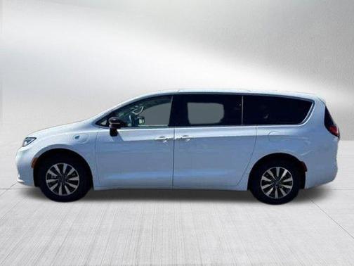 Bright White Clearcoat 2024 Chrysler Pacifica Hybrid Select