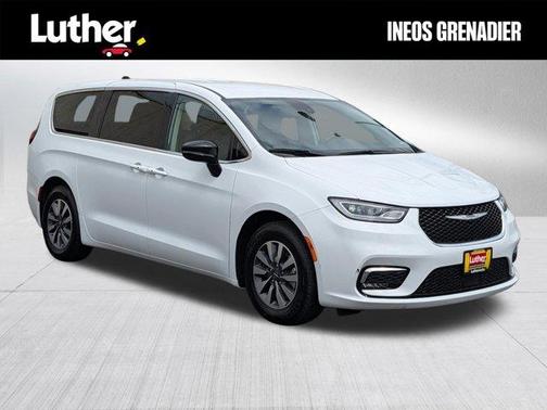 Bright White Clearcoat 2024 Chrysler Pacifica Hybrid Select