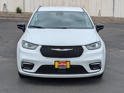 Bright White Clearcoat 2024 Chrysler Pacifica Hybrid Select