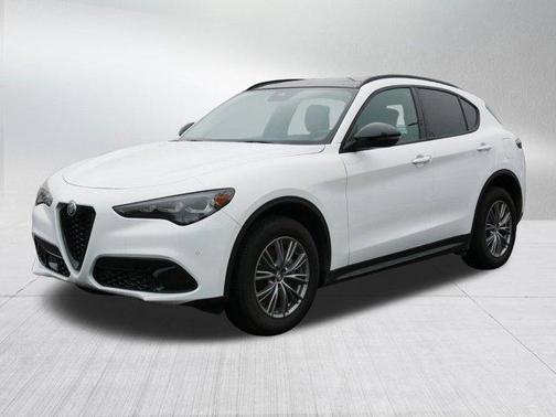 2024 Alfa Romeo Stelvio Base