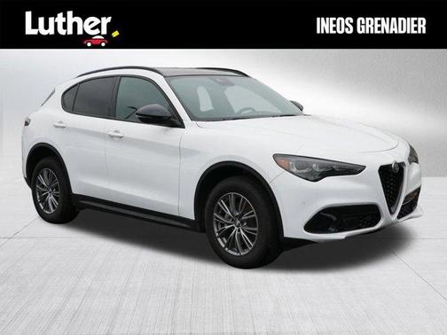 2024 Alfa Romeo Stelvio Base
