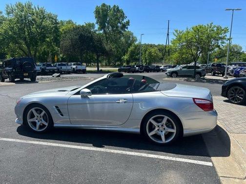 Iridium Silver Metallic 2016 Mercedes-Benz SL-Class SL 550