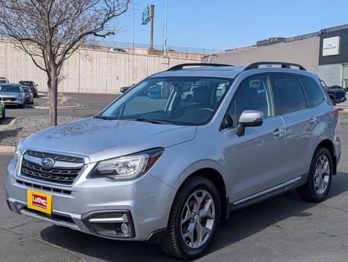 Ice Silver Metallic 2017 Subaru Forester 2.5i Touring