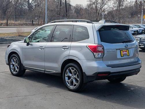 Ice Silver Metallic 2017 Subaru Forester 2.5i Touring