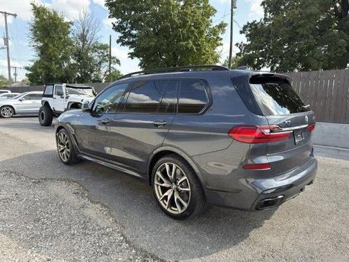 2021 BMW X7 M50i