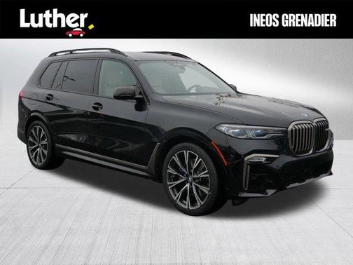 2022 BMW X7 M50i