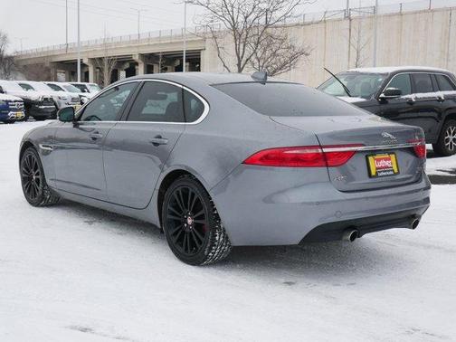 2020 Jaguar XF 30t Prestige