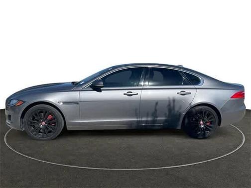 2020 Jaguar XF 30t Prestige
