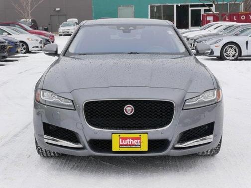 2020 Jaguar XF 30t Prestige