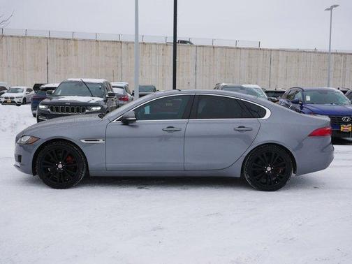 2020 Jaguar XF 30t Prestige