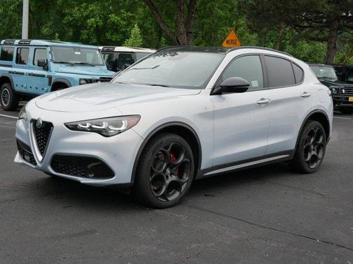 2024 Alfa Romeo Stelvio Ti
