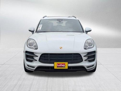 2018 Porsche Macan Turbo