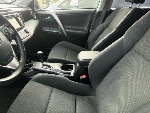 2018 Toyota RAV4 Hybrid XLE