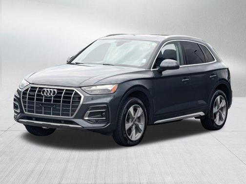 Manhattan Gray Metallic 2023 Audi Q5 40 Premium Plus