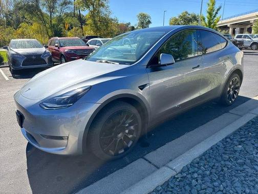 2024 Tesla Model Y Long Range