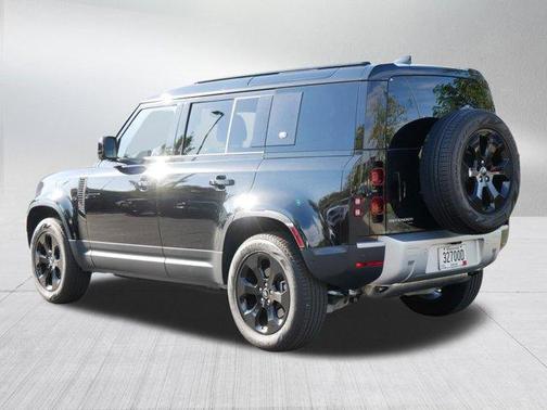 2023 Land Rover Defender 110 SE