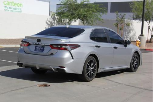Silver 2022 Toyota Camry SE
