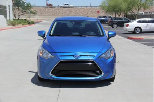 Blue 2018 Toyota Yaris iA Base
