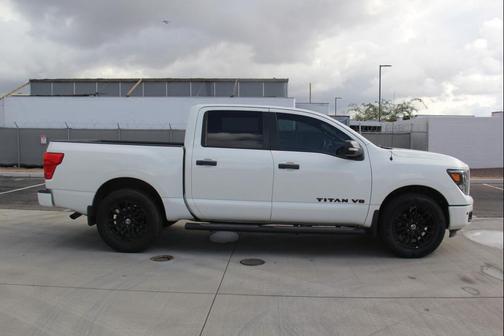 2019 Nissan Titan SV