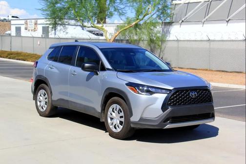 2024 Toyota Corolla Cross LE