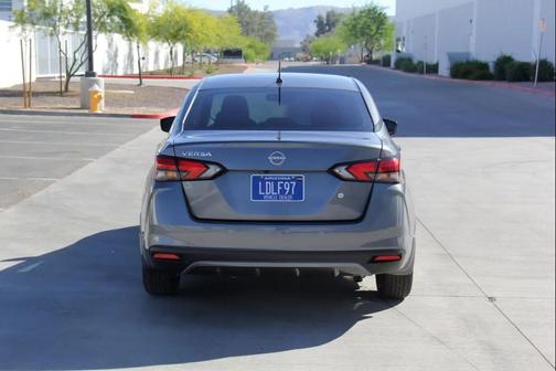 2025 Nissan Versa 1.6 S