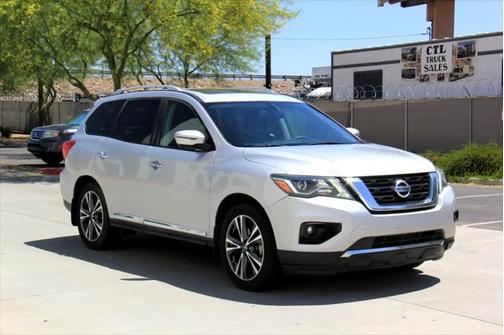 2017 Nissan Pathfinder Platinum