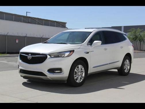 White 2018 Buick Enclave Premium