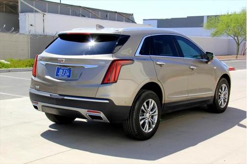 2022 Cadillac XT5 Premium Luxury
