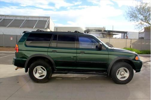 2000 Mitsubishi Montero Sport LS 4WD