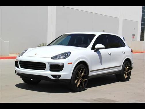 2017 Porsche Cayenne Platinum Edition