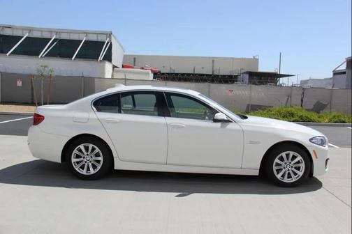 White 2016 BMW 528 528i
