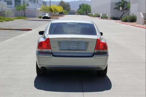 Silver 2007 Volvo S60 2.5T