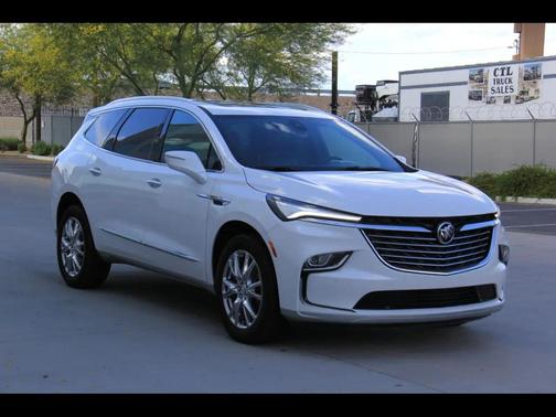 2024 Buick Enclave Essence FWD