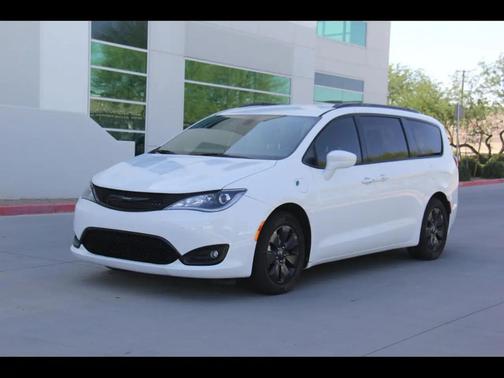 White 2020 Chrysler Pacifica Hybrid Touring L