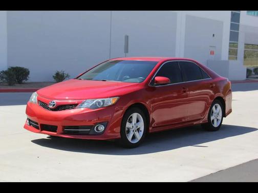 Red 2013 Toyota Camry SE