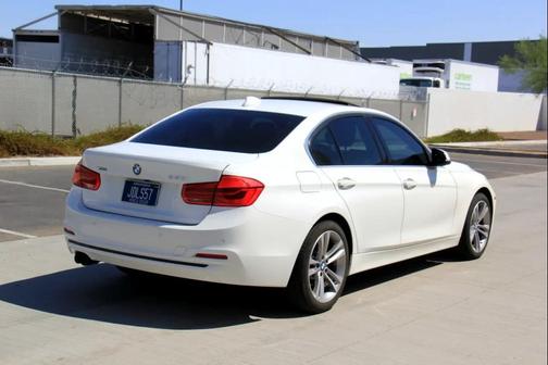 2017 BMW 330 330i xDrive Sedan 4D