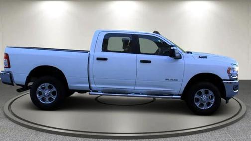 2023 RAM 2500 Tradesman Crew Cab SWB 4WD