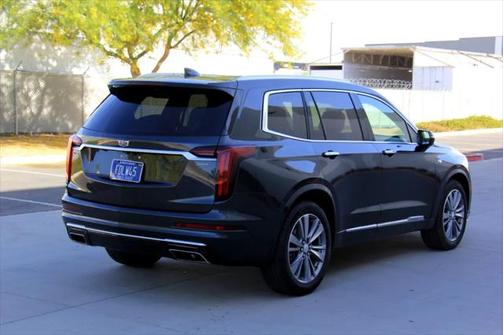 2022 Cadillac XT6 Premium Luxury FWD