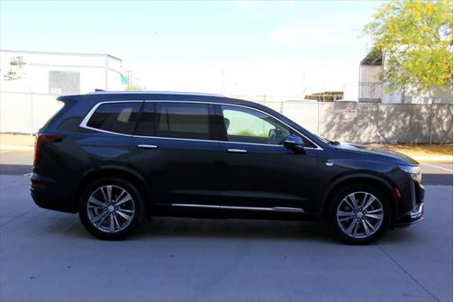 2022 Cadillac XT6 Premium Luxury FWD